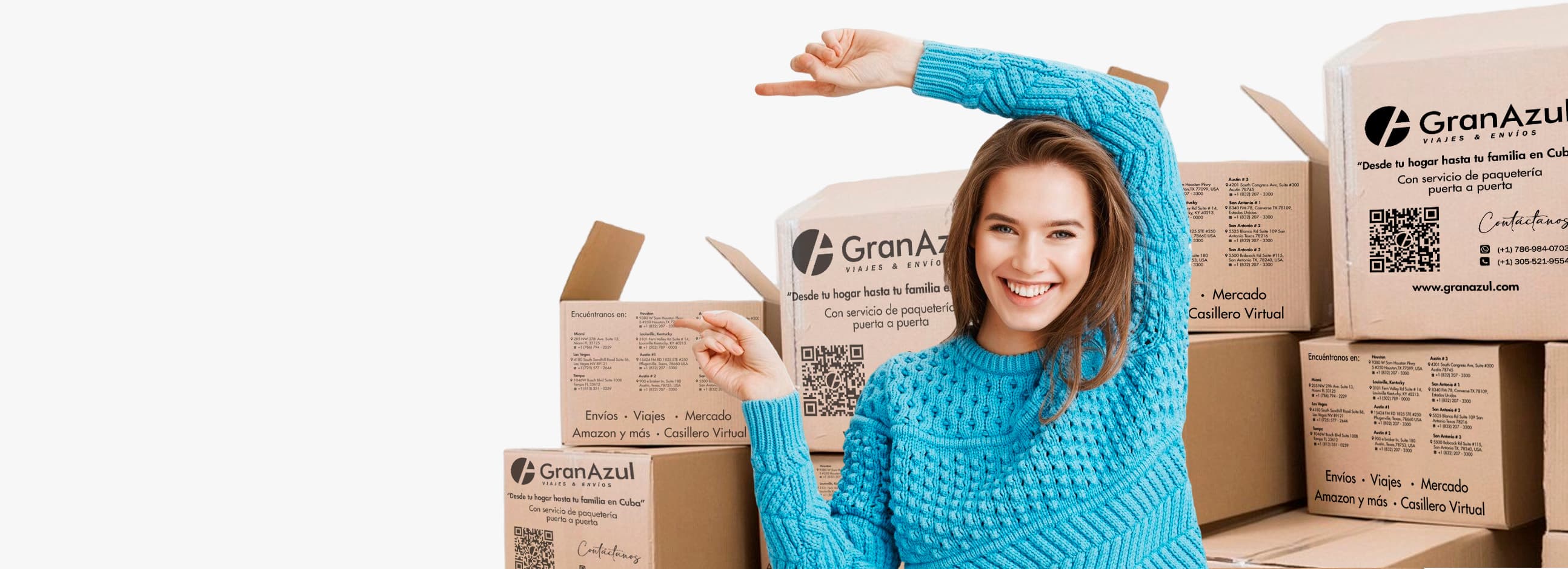 Mujer con cajas de Gran Azul